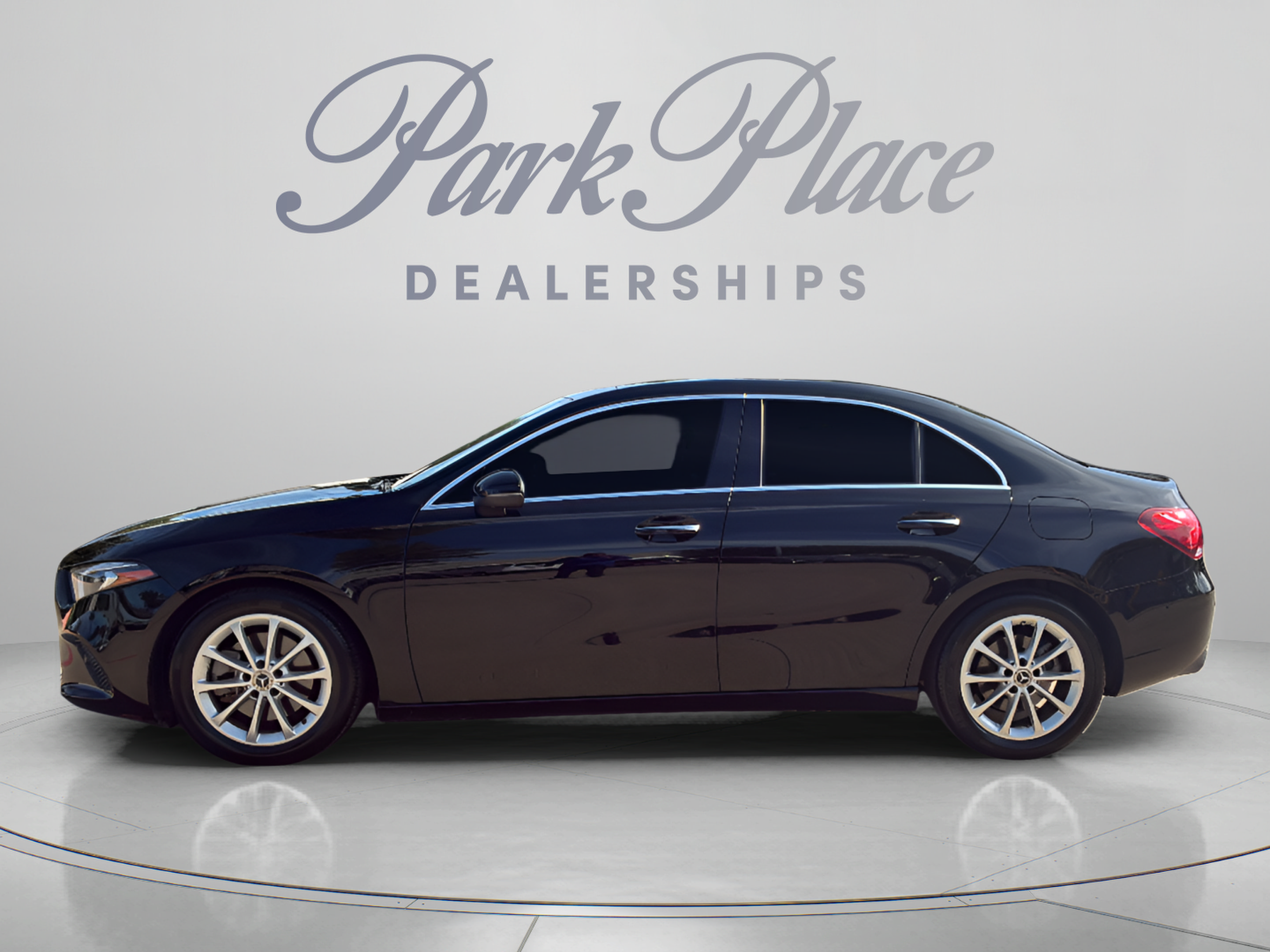 Used 2022 Mercedes-Benz A 220 image 2