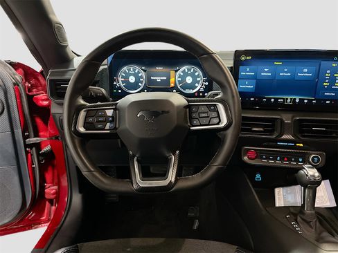 Used 2024 Ford Mustang EcoBoost image 22