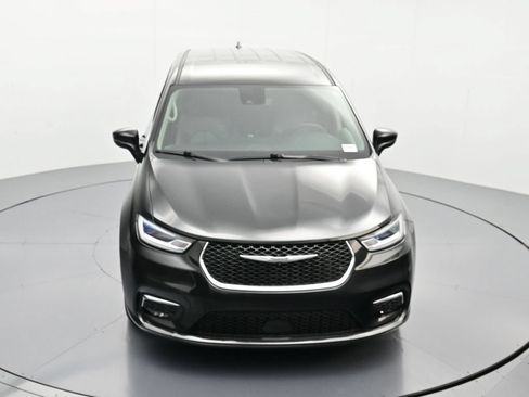 Certified 2023 Chrysler Pacifica Touring-L FWD image 31