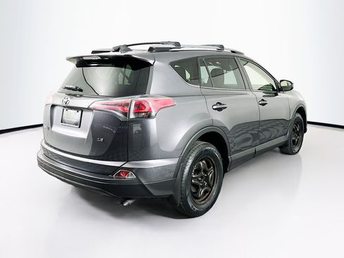 Used 2017 Toyota RAV4 LE image 9