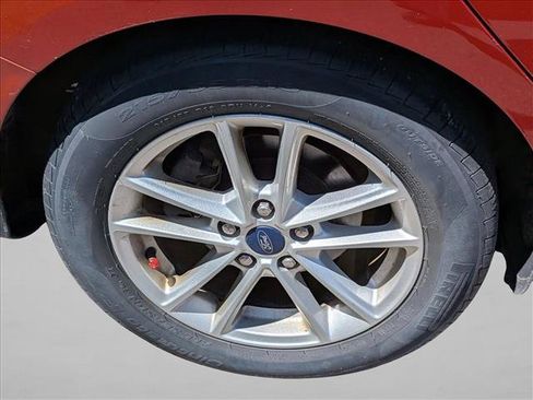 Used 2018 Ford Focus SE FWD image 9