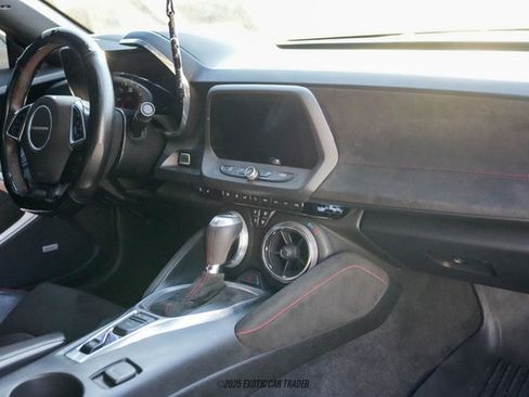 Used 2017 Chevrolet Camaro ZL1 image 25