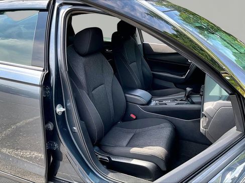 Used 2023 Honda Accord EX image 22