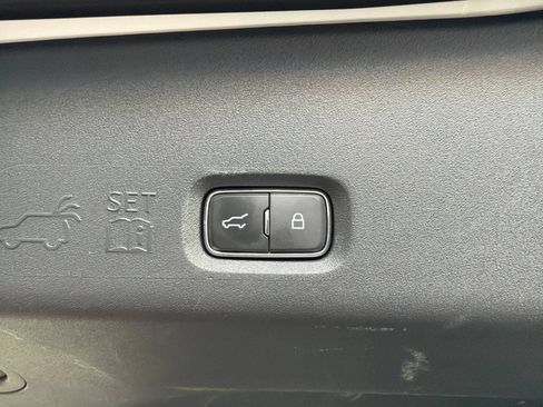 Used 2025 Ford Expedition Max Active AWD/4WD image 17