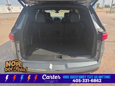 Used 2023 Chevrolet Traverse Premier FWD image 33
