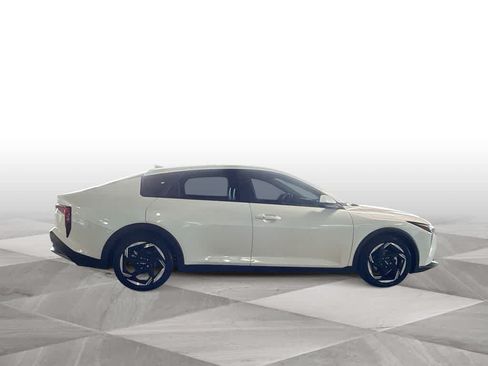 Used 2025 Kia K4 EX FWD image 9