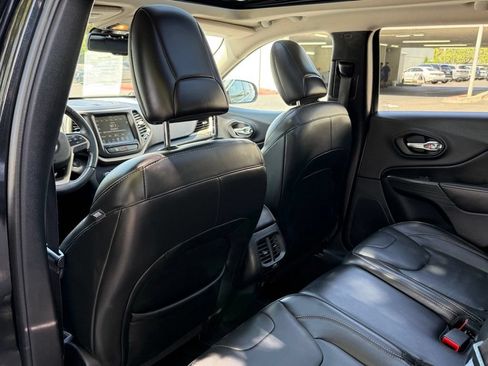 Used 2016 Jeep Cherokee Limited w/ Trailer Tow Group AWD/4WD image 24