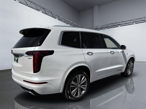 Used 2022 Cadillac XT6 Premium Luxury AWD/4WD image 7