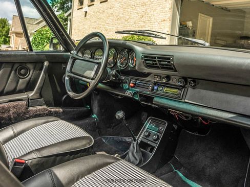 Used 1988 Porsche 911 Carrera RWD image 54