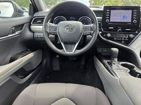 Used 2022 Toyota Camry LE FWD image 11
