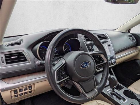 Used 2018 Subaru Outback 2.5i Limited AWD/4WD image 10