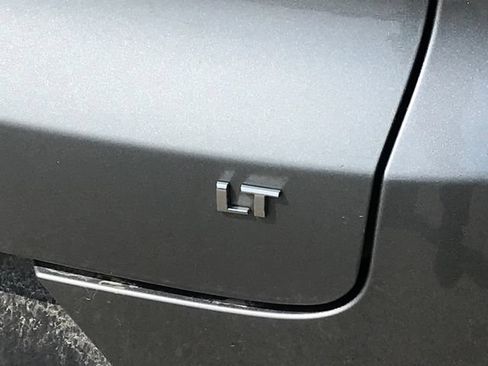 Used 2025 Chevrolet TrailBlazer LT AWD/4WD image 8