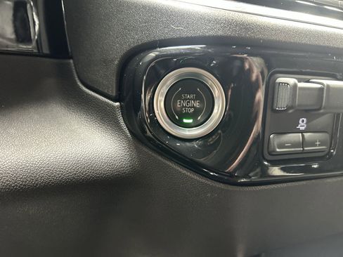 Certified 2023 Chevrolet Silverado 1500 LT w/ Z71 Off-Road Package image 18