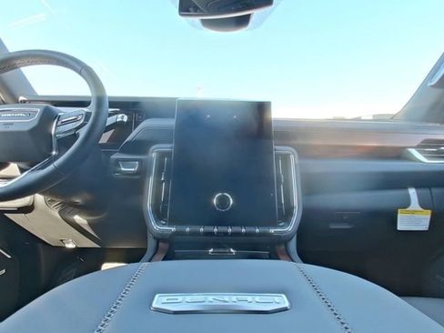 New 2026 GMC Yukon XL Denali w/ Sun & Power Step Package AWD/4WD image 27