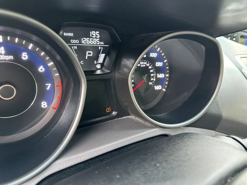 Used 2012 Hyundai Elantra GLS w/ Preferred Pkg 3 FWD image 20