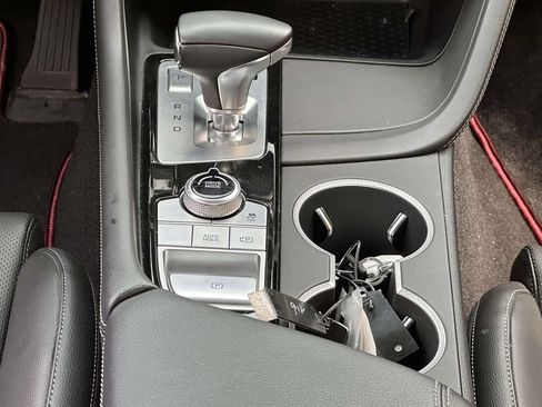 Used 2025 Genesis G70 2.5T RWD image 21
