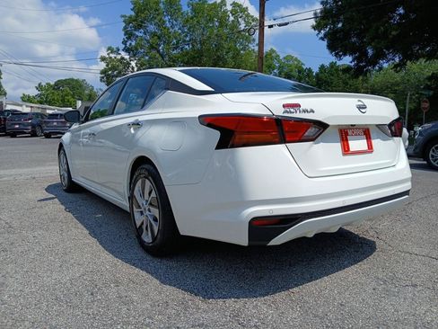 Used 2024 Nissan Altima 2.5 S FWD image 9