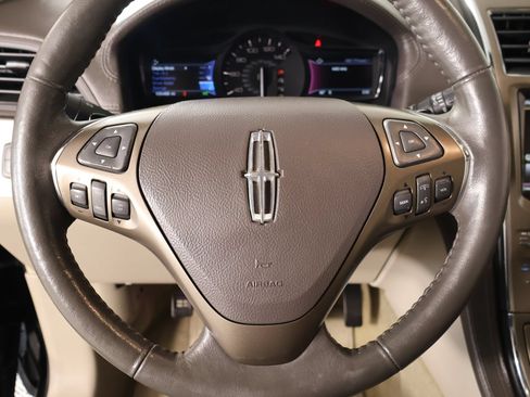 Used 2015 Lincoln MKX FWD w/ Equipment Group 102A image 3