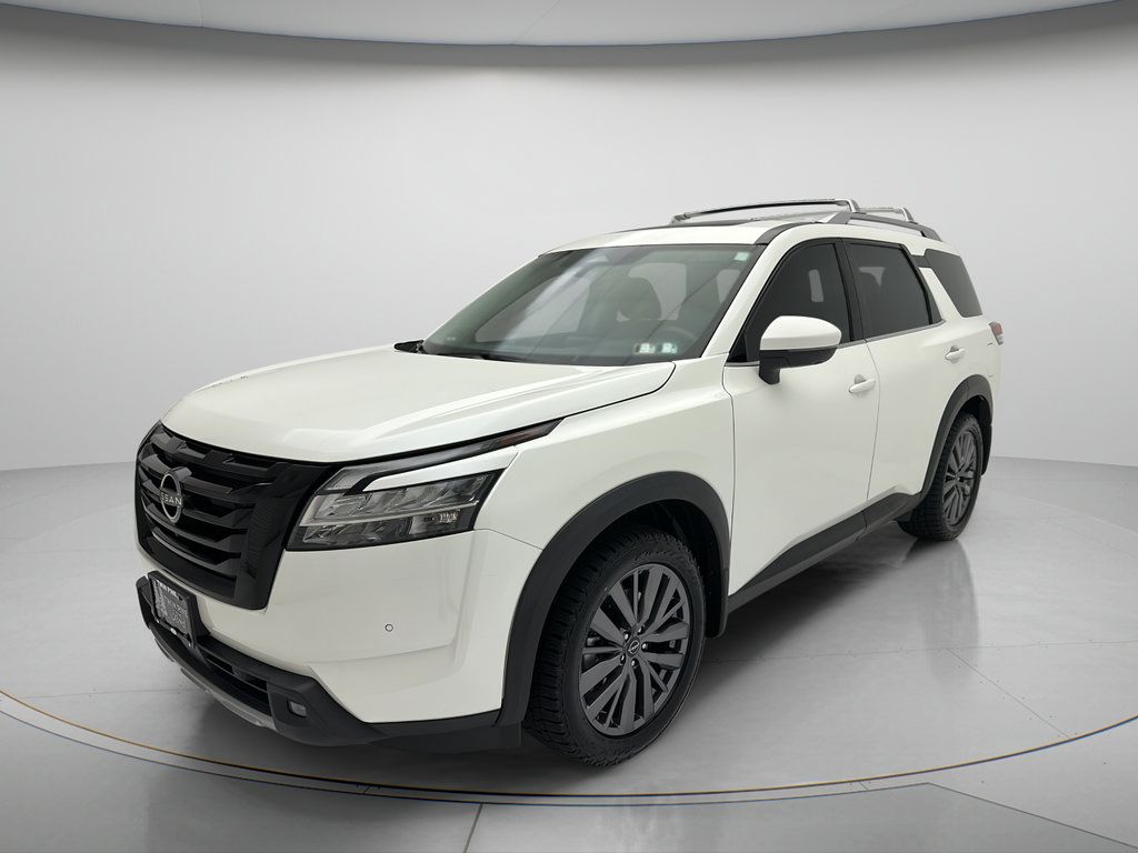 Used 2024 Nissan Pathfinder SL w/ SL Premium Package AWD/4WD image 3