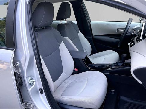 Certified 2021 Toyota Corolla LE FWD image 18