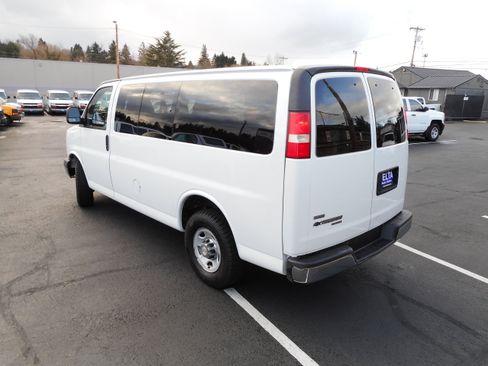 Used 2011 Chevrolet Express 3500 LT w/ LT Preferred Equipment Group image 10