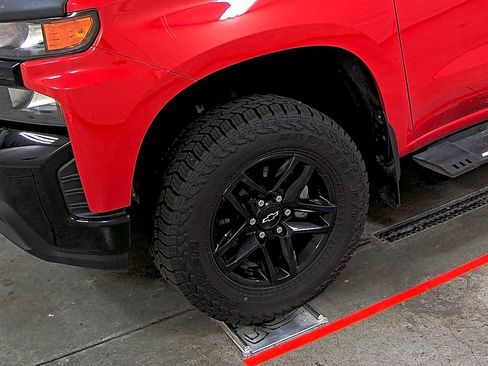 Used 2019 Chevrolet Silverado 1500 Custom Trail Boss w/ Custom Convenience Package image 7