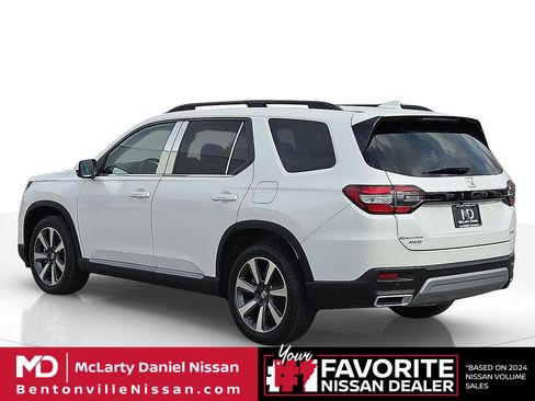 Used 2023 Honda Pilot Elite image 4