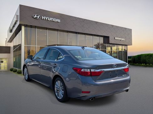 Used 2014 Lexus ES 350 w/ Luxury Package FWD image 5