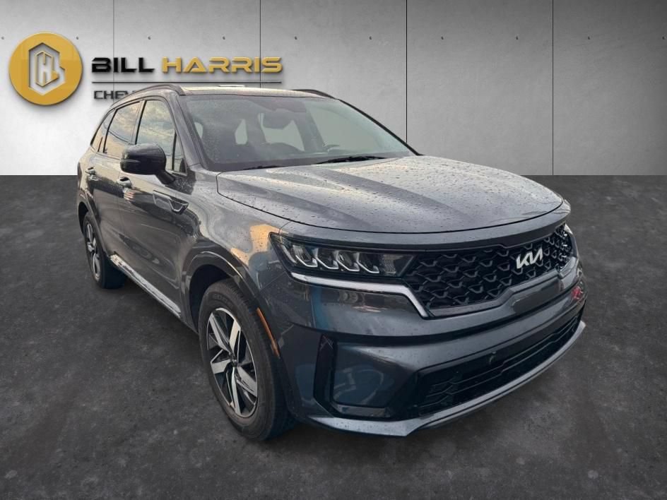 Used 2022 Kia Sorento S w/ Panoramic Sunroof Package FWD image 3