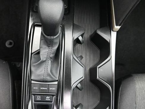 Used 2025 Toyota Camry LE image 22