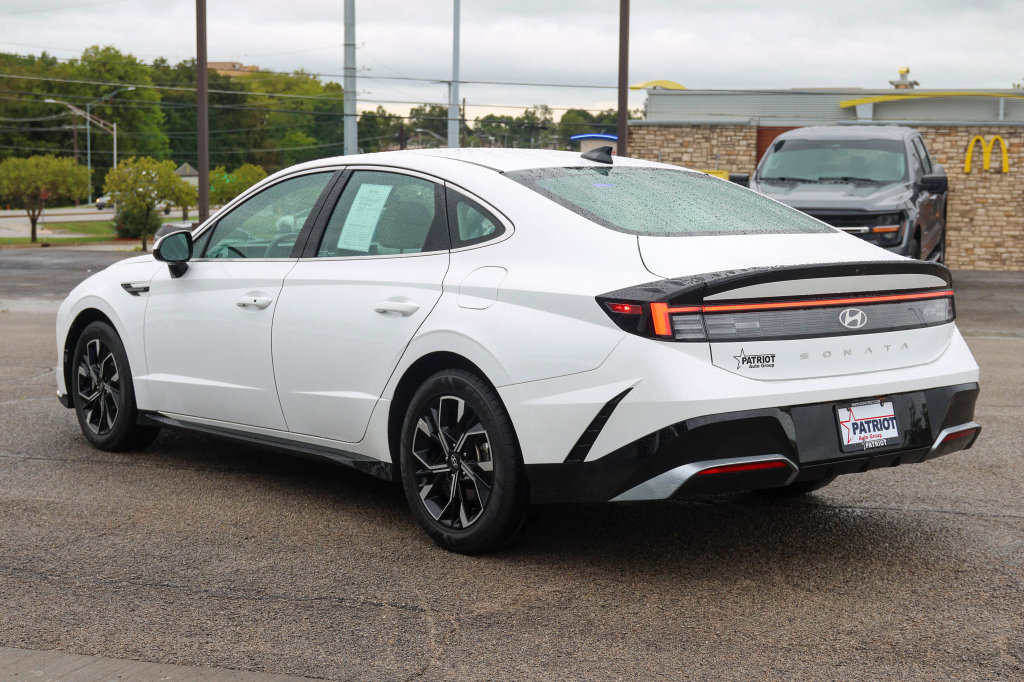 Used 2025 Hyundai Sonata SEL FWD image 5