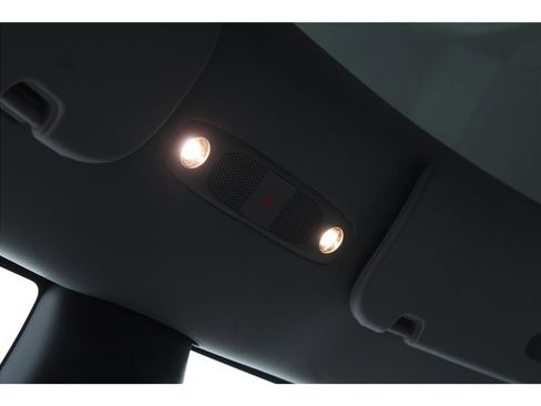 Used 2020 Tesla Model Y Long Range image 28