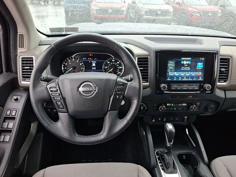 Certified 2022 Nissan Frontier SV image 13