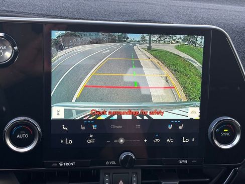 Used 2025 Lexus NX 350h AWD w/ Premium Package image 10