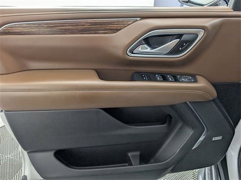 Used 2021 Chevrolet Suburban High Country image 13