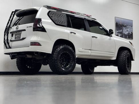 Used 2016 Lexus GX 460 w/ Premium Package image 5