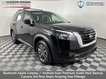 Used 2025 Nissan Pathfinder SV w/ SV Premium Package