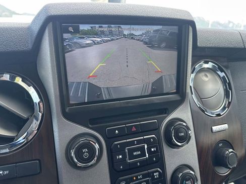 Used 2016 Ford F250 Lariat w/ Chrome Package image 27