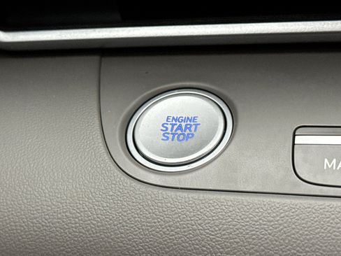 Used 2023 Hyundai Elantra SEL w/ Convenience Package FWD image 21