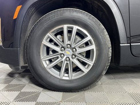 Used 2022 Chevrolet Traverse LT image 10