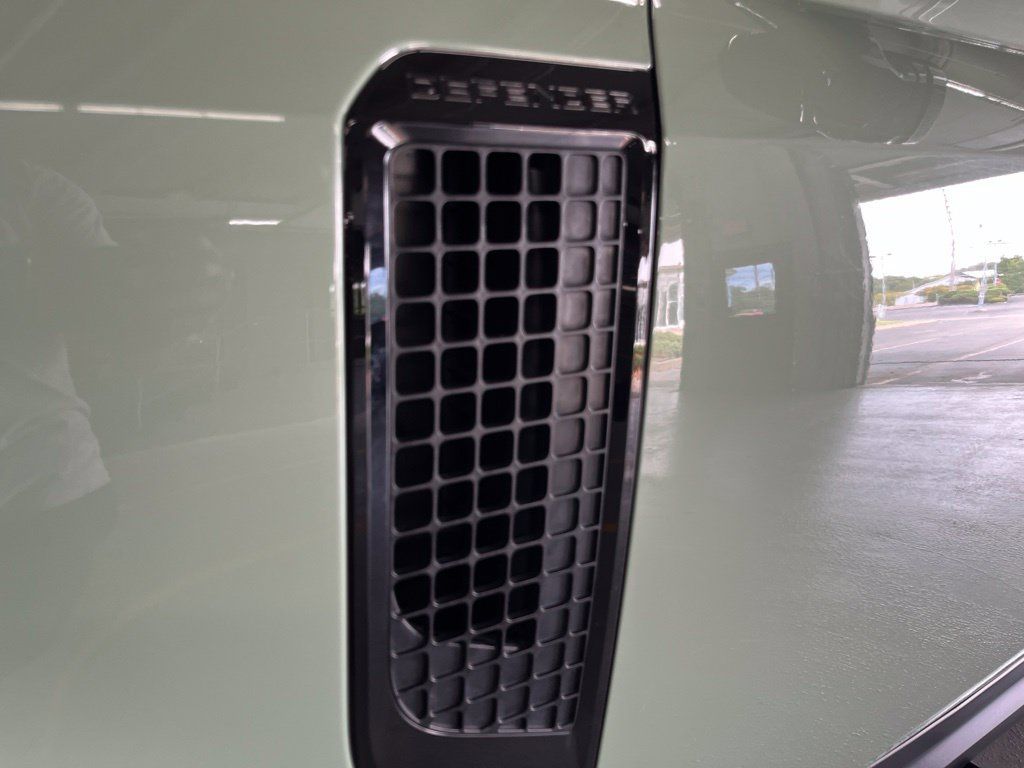 Used 2023 Land Rover Defender 110 75th Limited Edition AWD/4WD image 14