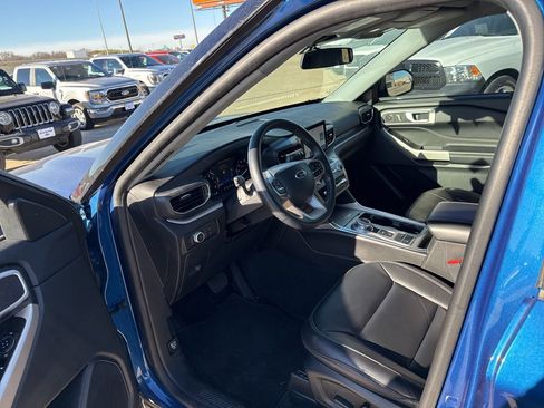 Used 2022 Ford Explorer XLT w/ Equipment Group 202A image 20