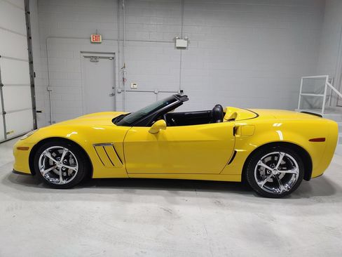Used 2011 Chevrolet Corvette Grand Sport RWD image 19
