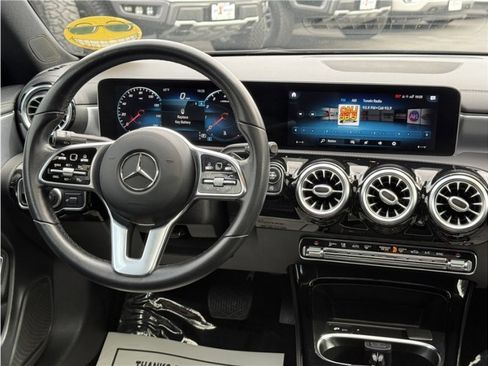 Used 2020 Mercedes-Benz CLA 250 image 37