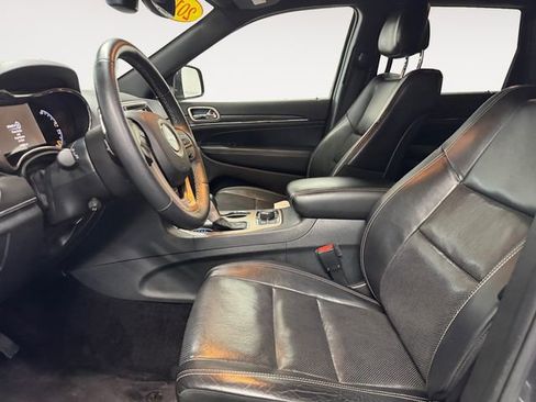 Used 2017 Jeep Grand Cherokee Limited w/ Luxury Group II image 7