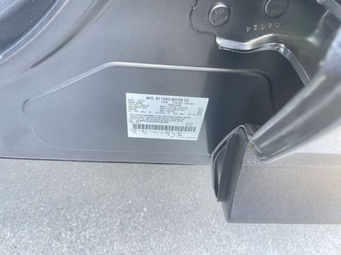 Used 2024 Ford Edge SEL image 29