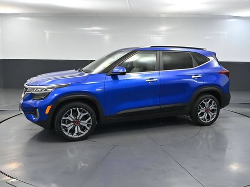 Used 2021 Kia Seltos SX w/ SX Sunroof Package AWD/4WD image 11