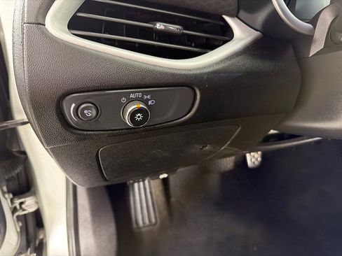 Used 2016 Chevrolet Malibu LS image 13