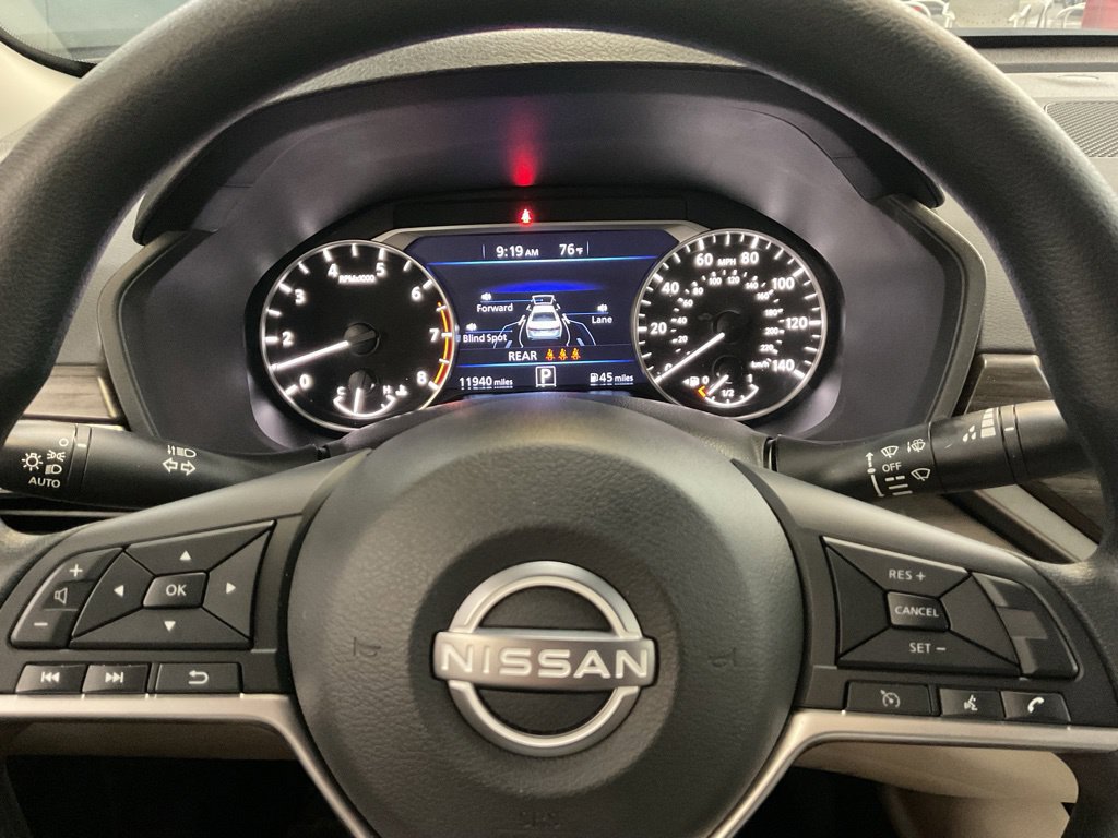 Used 2024 Nissan Altima 2.5 SV AWD/4WD image 12
