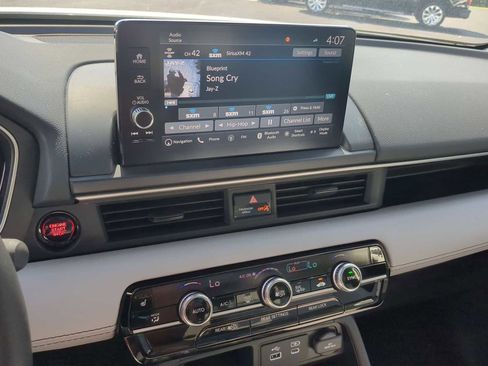 New 2025 Honda Pilot Touring image 19